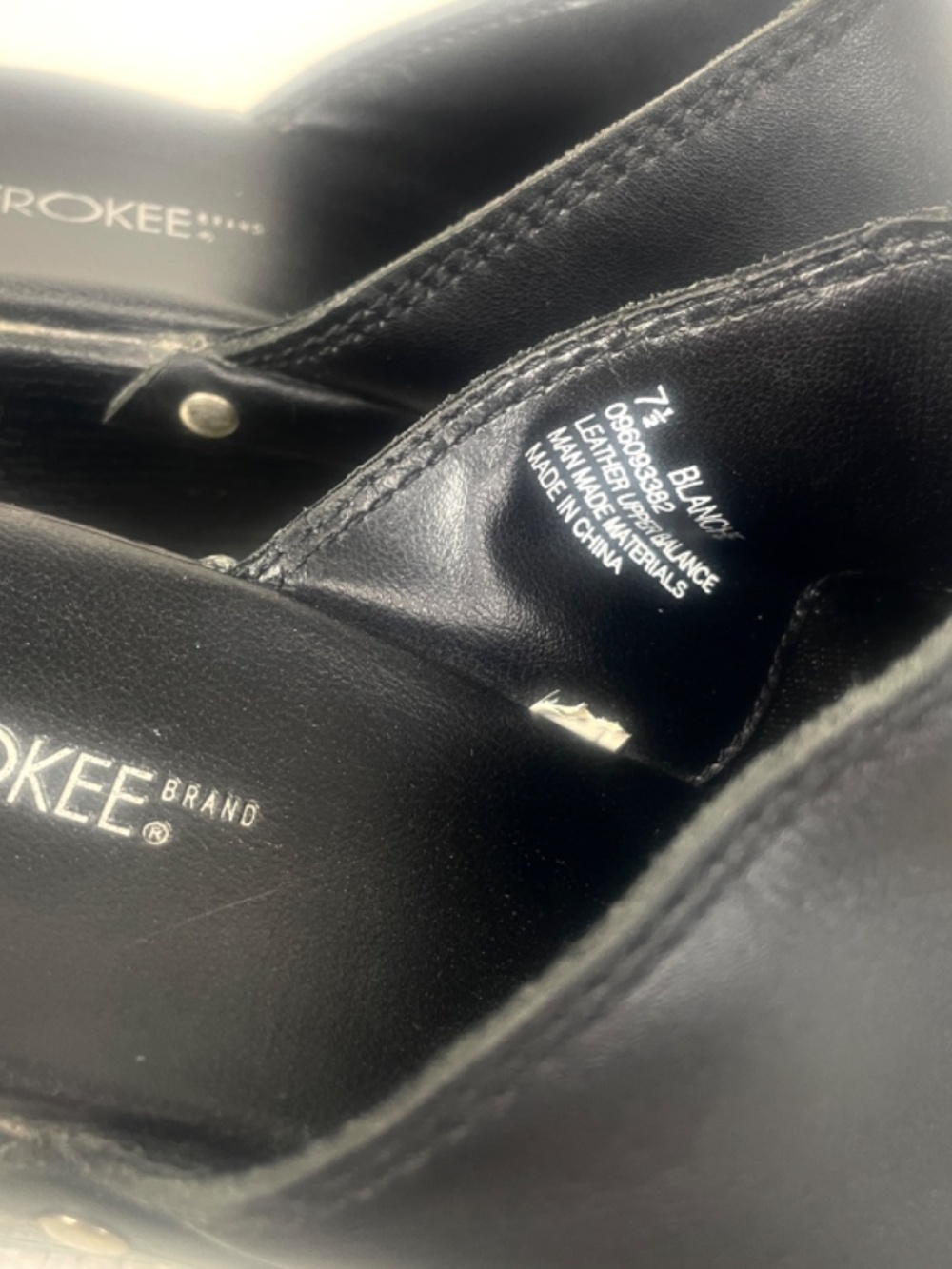 Cherokee VTG Black Leather Studded Platform Clogs, 7.5 Fair Used Condition - Picture 5 of 17